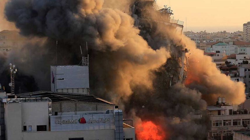 Israel-Air-strike-at-Gaza_2.jpg