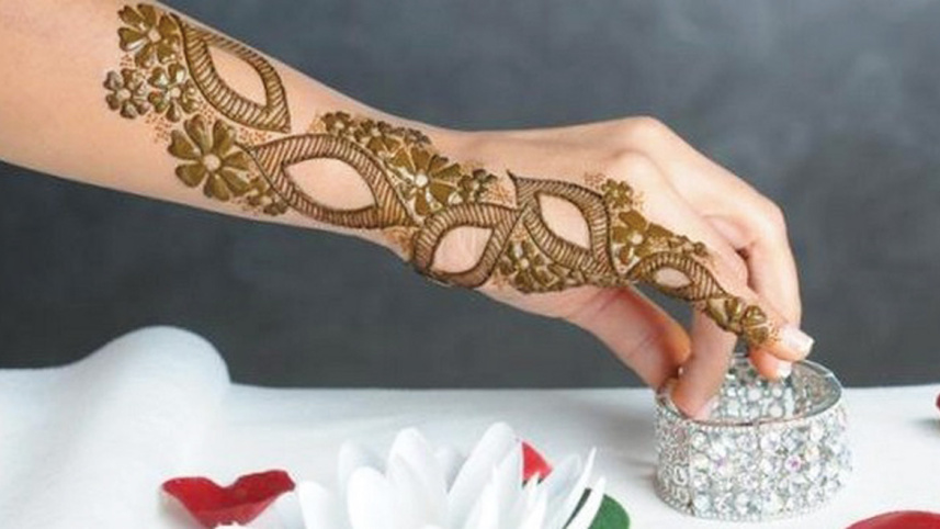 Simple-Arabic-Mehndi-Design