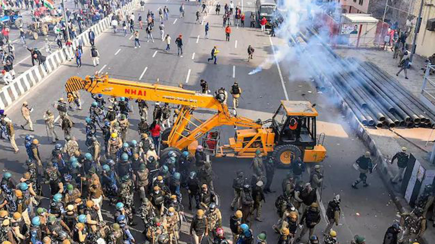 Tear gas.JPG