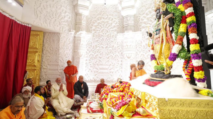 রাম মন্দিরের উদ্বোধনে অংশ নিচ্ছেন প্রধানমন্ত্রী মোদি। ছবি: রয়টার্স