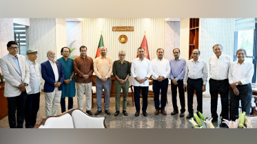 প্রধানমন্ত্রী তারেক রহমানের সঙ্গে সম্পাদক পরিষদের নেতারা। ছবি: প্রধানমন্ত্রীর কার্যালয় 