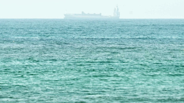 MidRes__UaeIranUsIsraelWarShipping.jpg
