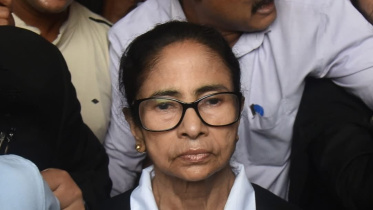 সম্প্রতি উকিলের পোশাকে আদালতে হাজির হয়ে চাঞ্চল্য সৃষ্টি করেন মমতা বন্দ্যোপাধ্যায়। ছবি: ফেসবুক