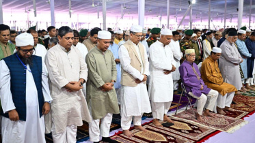 প্রধানমন্ত্রী তারেক রহমান ও রাষ্ট্রপতি মোহাম্মদ শাহাবুদ্দিন ঈদের দিন সকালে জাতীয় ঈদগাহে ঈদুল আজহার নামাজ আদায় করেন। ছবি: পিএমও