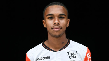 Eli Junior Kroupi 