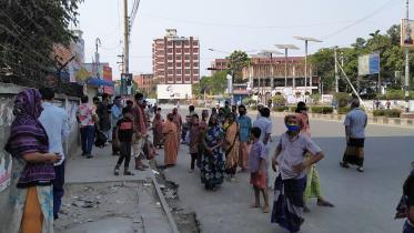 Bhashantek slum.jpg