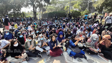 sust_protest_1.jpg