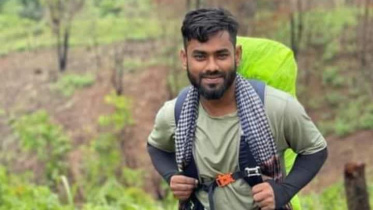 ট্যুরিস্ট.jpg