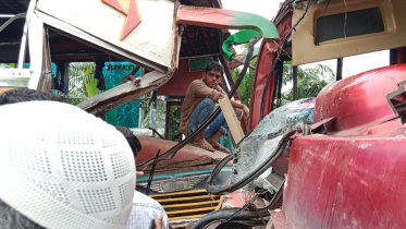 শোক দিবসের কর্মসূচিতে যাওয়ার পথে বাস দুর্ঘটনায় আহত ৩৫