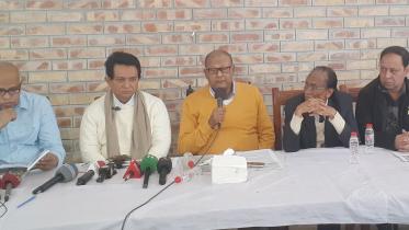 এ কে আজাদ