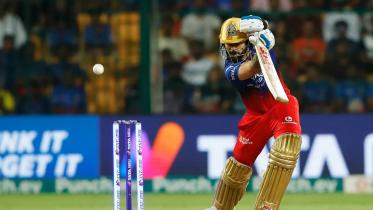 kohli_ipl_50.jpg