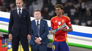 yamal_best_young_player.jpg