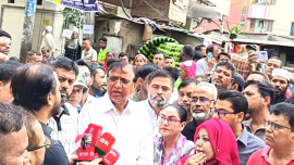 রাস্তা দখলমুক্ত করতে ও ডেঙ্গু প্রতিরোধে ডিএসসিসির অভিযান
