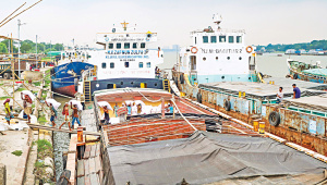 নৌপথে বাড়ছে ফি
