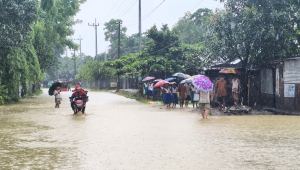 টানা ভারী বর্ষণে খাগড়াছড়ির একাধিক সড়ক তলিয়ে গেছে
