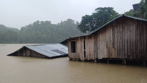 ভারী বর্ষণ ও পাহাড়ি ঢলে বান্দরবানে ভয়াবহ বন্যা পরিস্থিতির সৃষ্টি হয়েছে। ছবি: স্টার